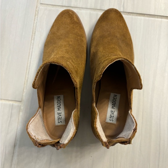 Steve Madden suede bootie - Picture 5 of 5